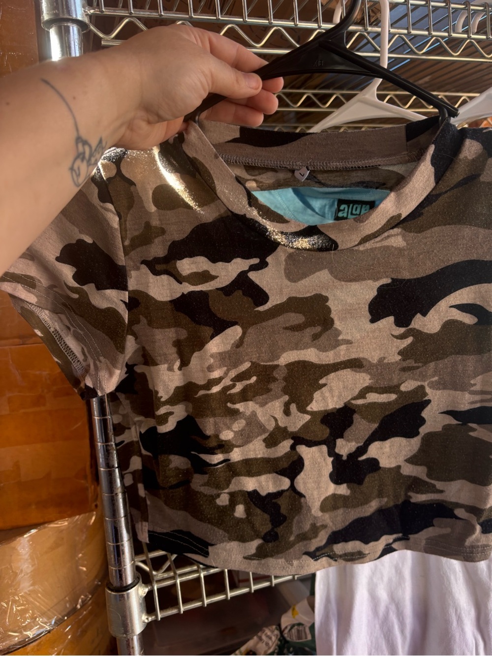 Camo Print Women’s Crop Tee - Olive/Khaki